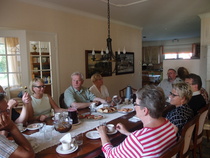 Sukutapaaminen Kajaanin Kuluntalahdessa, Mirja ja Arto Okkosella